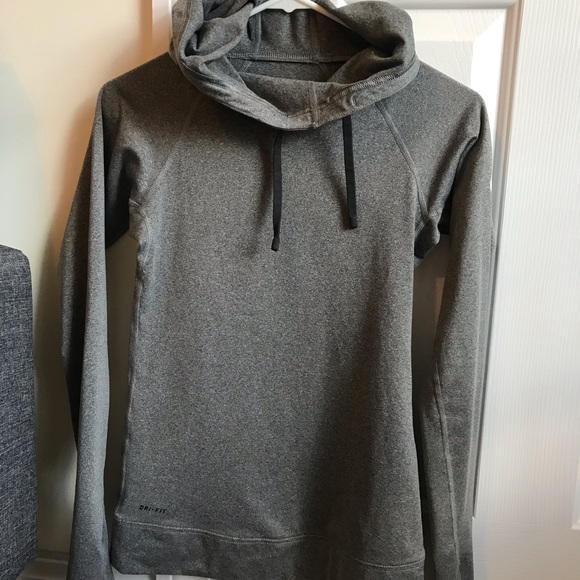 Nike Pro hyper warm fitted pullover train hoodie - Picture 2 of 4